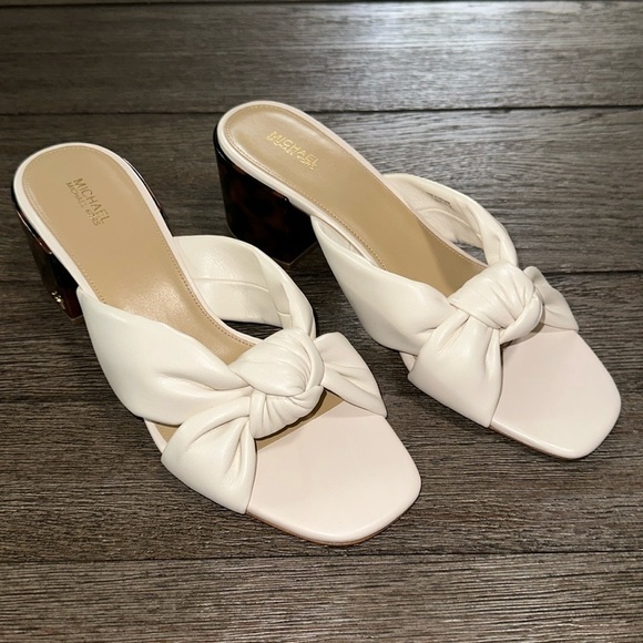 Michael Michael Kors Josie Mules NWOT NWOB - Picture 1 of 9